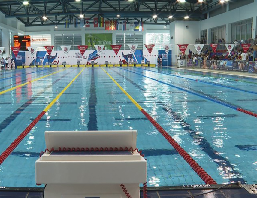 БАЊАЛУКА, 27. АПРИЛА /СРНА/ - У Бањалуци ће данас почети Међународни пливачки митинг "22. април" за који се пријавило више од 520 такмичара из 13 земаља, саопштено је из Академском пливачког клуба "22. април", који је организатор ове спортске манифестације.