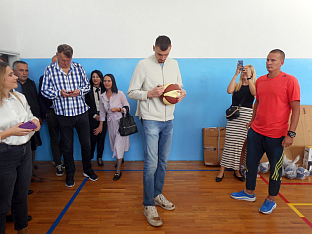 Република Српска - Братунац - ОШ "Вук Караџић"