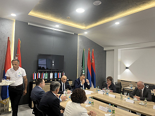 Република Српска - Козарска Дубица - Додик, министри,директори - састанак