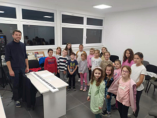 Република Српска - Источно Сарајево - дјечији хор "Свети Петар Сарајевски"