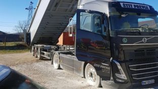 Подгорица - кипа камиона дотакла далековод