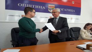 Рогатица -  потписани уговори о додјели стипендија 117 студената
