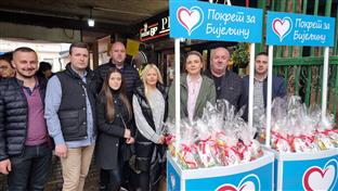 Бијељина - Покрет за Бијељину - подјела васкршњих јаја