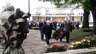 Дервента - полагање вијенаца