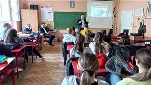 Зворник - у средњим школама одржан школски час за будуће возаче