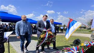 Бијељина - одат почаст погинулима у борби за Бањ Брдо