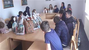 Језеро - Ружичић - подјела бајрамских пакетића