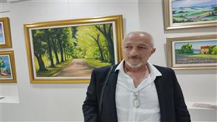 Градишка -  изложба слика "Од малог до великог формата" Младена Стајчића