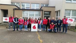 Котор Варош - акција добровољног давања крви "Матуранти свом граду"