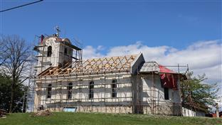 Дервента - на звоник храма Вазнесења Господњег постављен крст