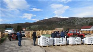 Невесиње - подјела садног   материјала