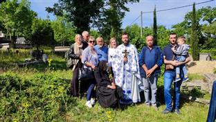 Врлика - Дабар - Храм Рођења Светог Јована Крститеља - литургија