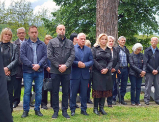 Глина - парастос српским жртвама усташког покоља
