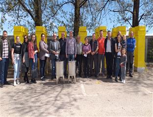 Власеница - пчеларима уручен дио опреме