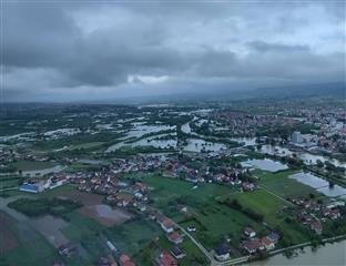 Бањалука - Хеликоптерски сервис-  снимак изнад поплављени подручја