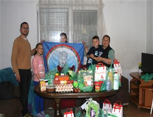 Гњилане -  хуманитарна организација "Сви за Космет" - помоћ за породицу Николић