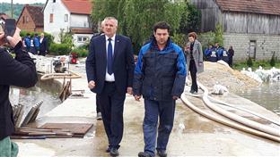 Костајница - Вишковић обишао поплављена подручја