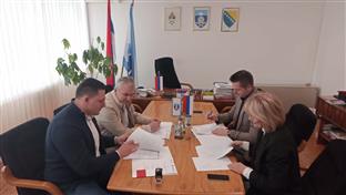 Фоча - Вукадиновић - представници фондације Импакт и Каритаса