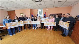 Угљевик - Омладинска банка - потписани уговори за реализацију шест пројеката