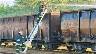 Петрово - ватрогасци угасили пожар на вагонима