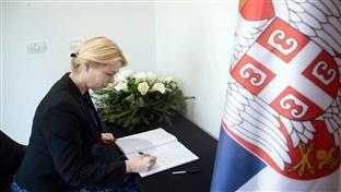 Подгорица - Ђуровић се уписала у Амбасади Србије у књигу жалости