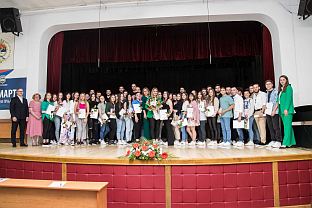 Република Српска - Прњавор - Гимназија - матуранти