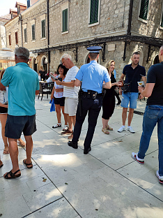 Република Српска - Требиње - полиција - подјела летака