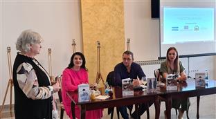 Република Српска - Добој - културна баштина - изложба минијатуре "Квадратна божанственост" 