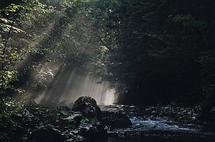 Република Српска - Рогатица - фотографија "Зраци изнад ријеке"