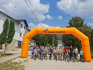 Република Српска - Језеро - друштво