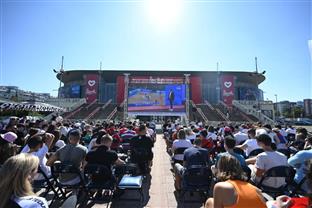 Србија - Београд - Шрајк арена - гледање утакмица на отвореном 