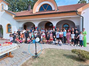 Република Српска - Прњавор - Парохија угостила дјецу из Дома