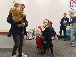 Република Српска - Нови Град - пакетићи за 126 унучади погинулих бораца Српске