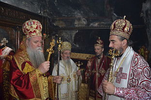 Црна Гора - манастир Острог