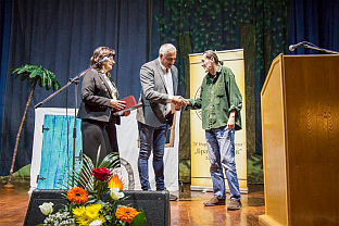 Република Српска - Хан Пјесак - "Чичкова књига" уручена Недељку Симанићу