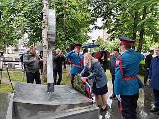 Република Српска - Бањалука - Цвијановић, Стевандић - Споменик "12 беба" - полагање вијенаца