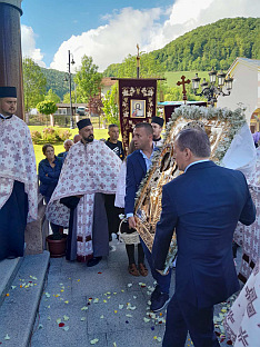 Република Српска - Мркоњић Град - Икона Тројеручице унесена у Храм