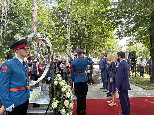 Бањалука - спомен-обиљежје "Живот" -Цвијановић - полагање вијенаца