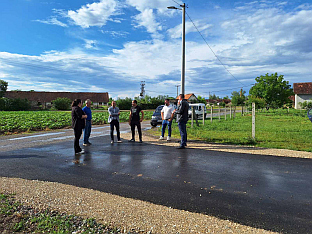 Република Српска - Шамац - асфалтиран пут у насељу Јасеник