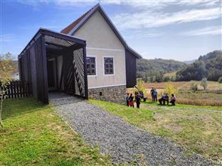 Република Српска - Крупа на Уни - Јавна установа "Башта сљезове боје"