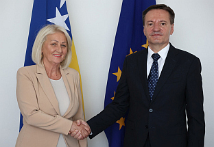 БиХ - Румунија - Кришто, Пакурету