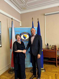 БиХ - Чешка - Хелез, Шинделкова