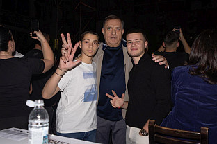 Република Српска - Додик са унуцима