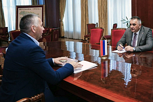 Република Српска - премијер