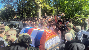 Србија - сахрана генерала -поворка