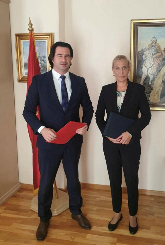 ПОДГОРИЦА, 16. ОКТОБРА /СРНА/ - Mинистар правде Црне Горе Марко Ковач и министар правде Србије Маја Поповић.