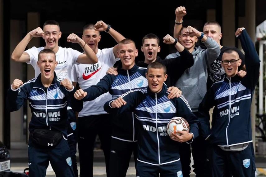 БИЛЕЋА, 17. ОКTОБРА /СРНА/ - Екипа Средњошколског центра "Голуб Куреш" из Билеће представљала је Републику Српску на Свјетском првенству у футсалу за средњошколце, које је одржано у Београду . 