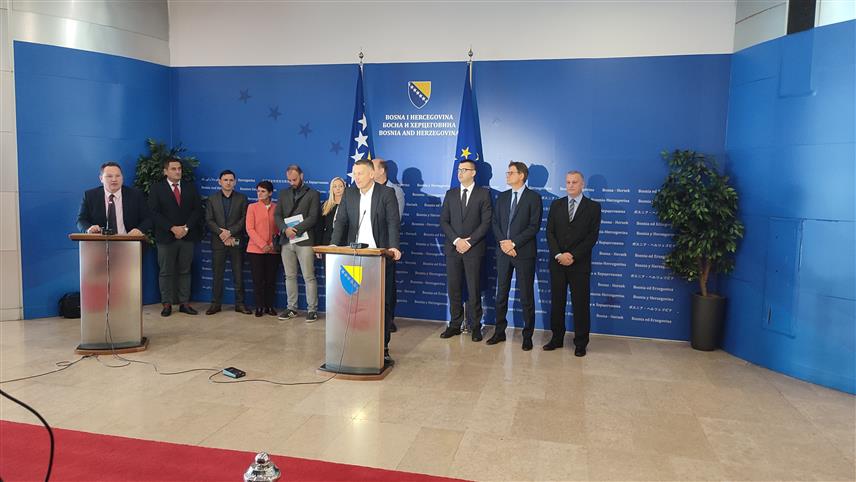 САРАЈЕВО, 17. ОКТОБРА /СРНА/ - Министар безбједности у Савјету министара Ненад Нешић у Сарајеву.