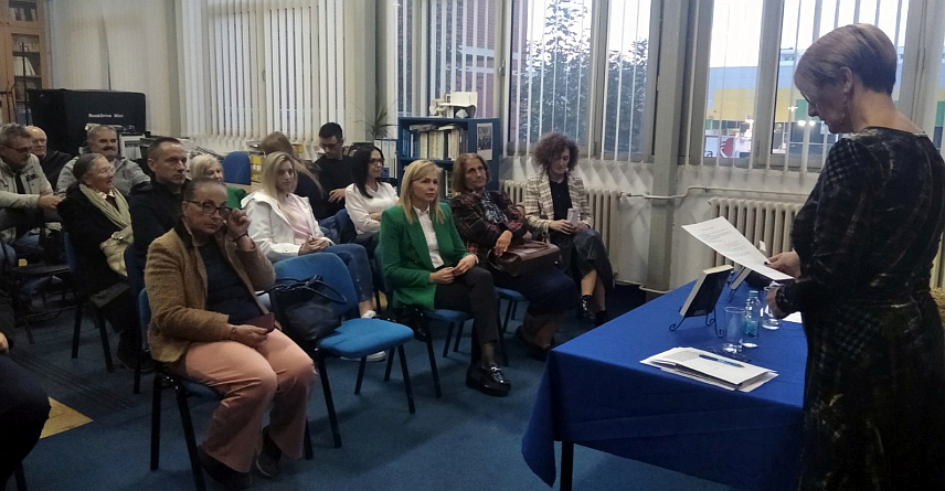 ИСТОЧНО САРАЈЕВО, 18. ОКТОБРА /СРНА/ - У Матичној библиотеци Источно Сарајево вечерас је промовисан роман "Прича о никоме и ничему" Јанка Самоуковића, који говори и о заточеништву аутора у логору "Силос" у Тарчину током протеклог рата.