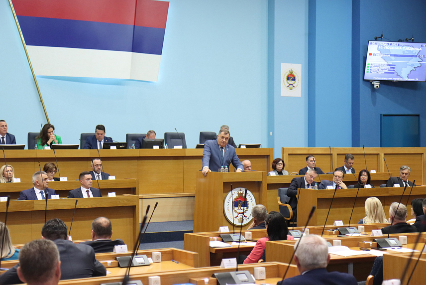 БАЊАЛУКА, 20. ОКТОБРА /СРНА/ - Предсједник Републике Српске позвао је посланике Народне скупштине Републике Српске да подрже вето српског члана Предсједништва БиХ Жељке Цвијановић на посљедњи закључак Предсједништва БиХ, односно да одбаце неуставан и политички покварен напад на Републику Српску./Фото - БОРИСЛАВ ЗДРИЊА/